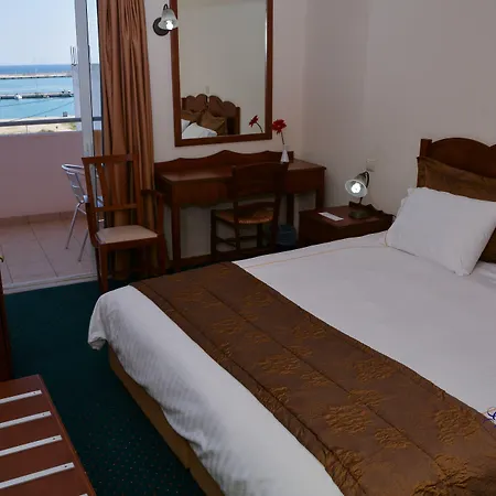 Hotel Glarentza 3*