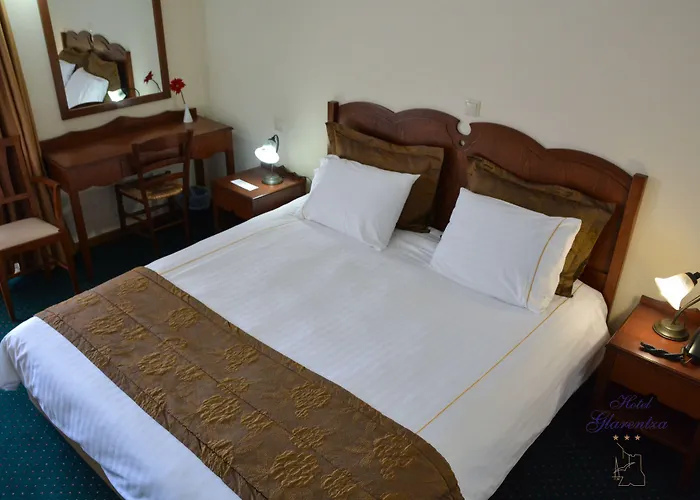 Glarentza Hotel