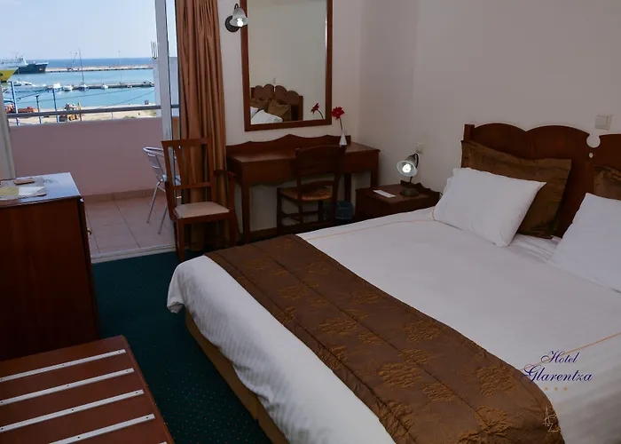 Hotel Glarentza 3*