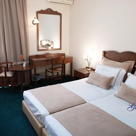 Hotel Glarentza