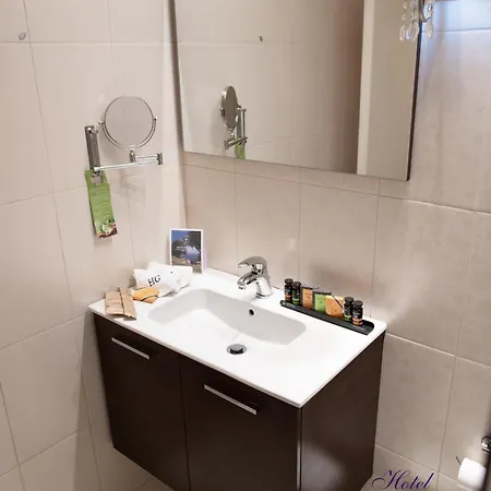 Glarentza Hotel